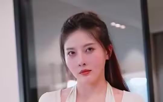 孤注一掷再见前妻(离婚后高冷女总裁痛哭流涕)